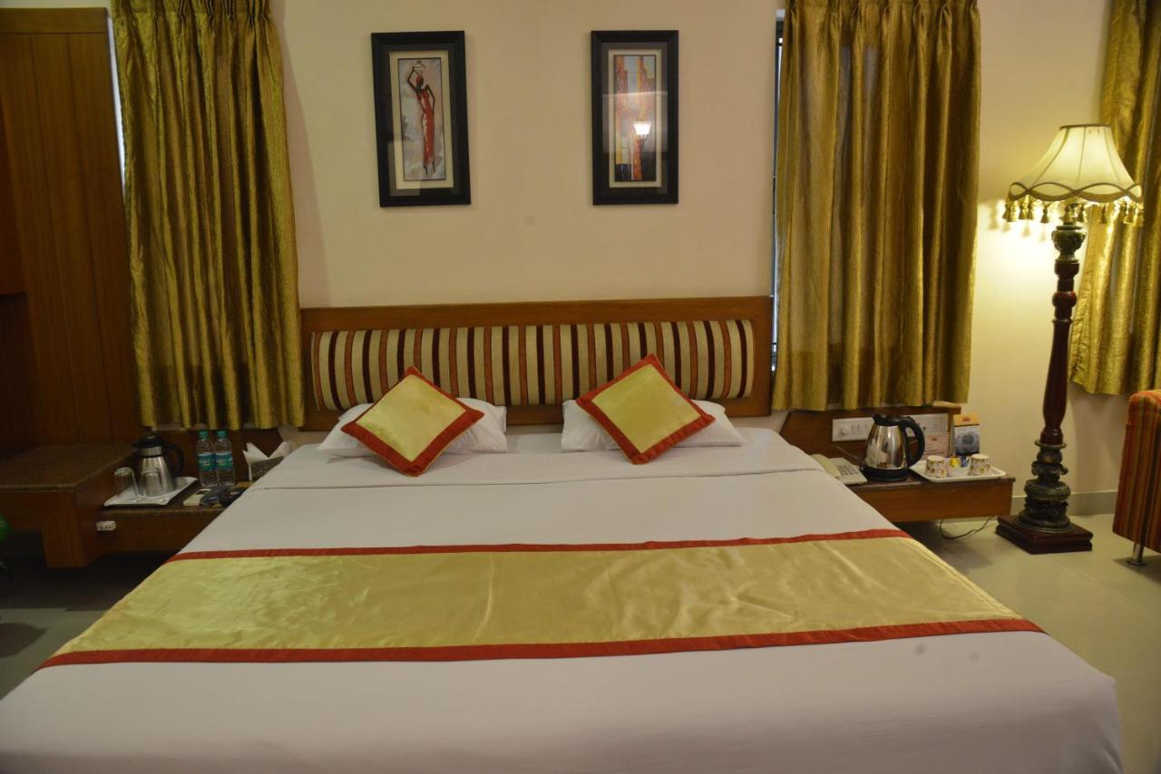 Pai Vista, Kr Road Hotel Bangalore Exterior photo